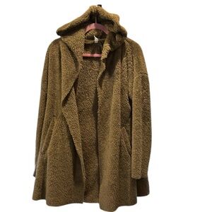 L Love oversized shocker